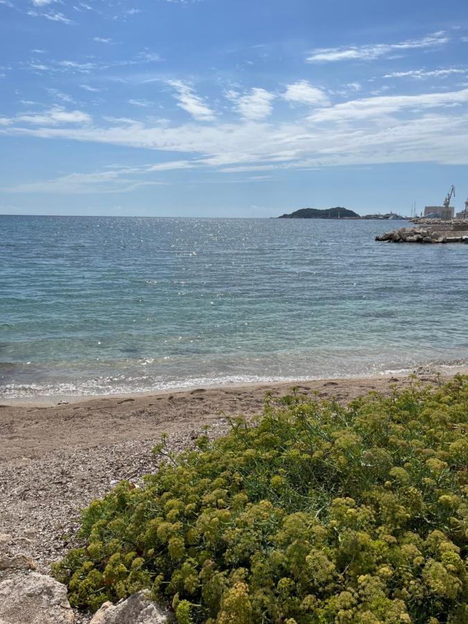 Apartment Vieux Port 1 *